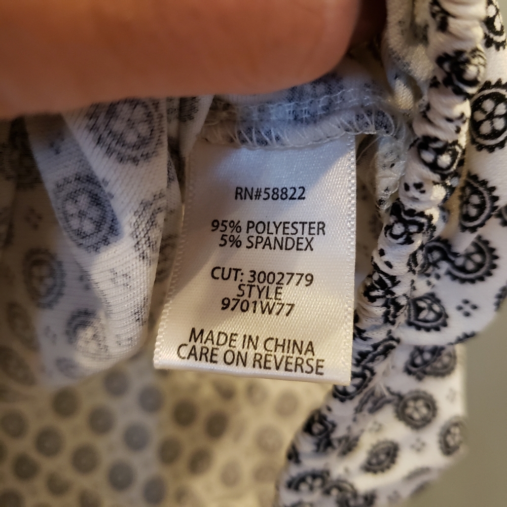 Max Studio Dressy Sleeveless Top - Picture 6 of 6